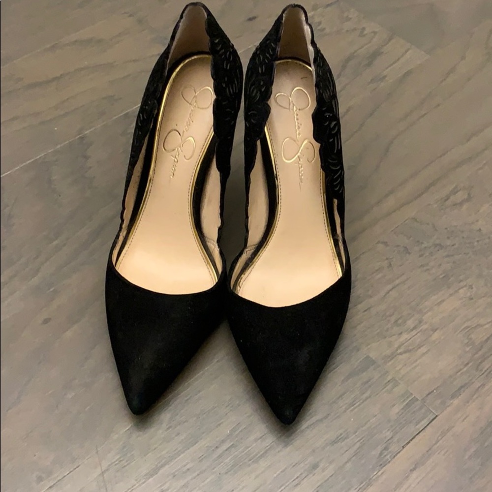 JESSICA SIMPSON 9.5 sized heels with pointed toe